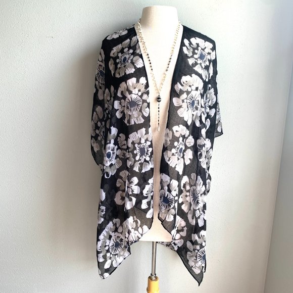NEW— Black & White Floral Block print Kimono Cover up - Picture 1 of 13